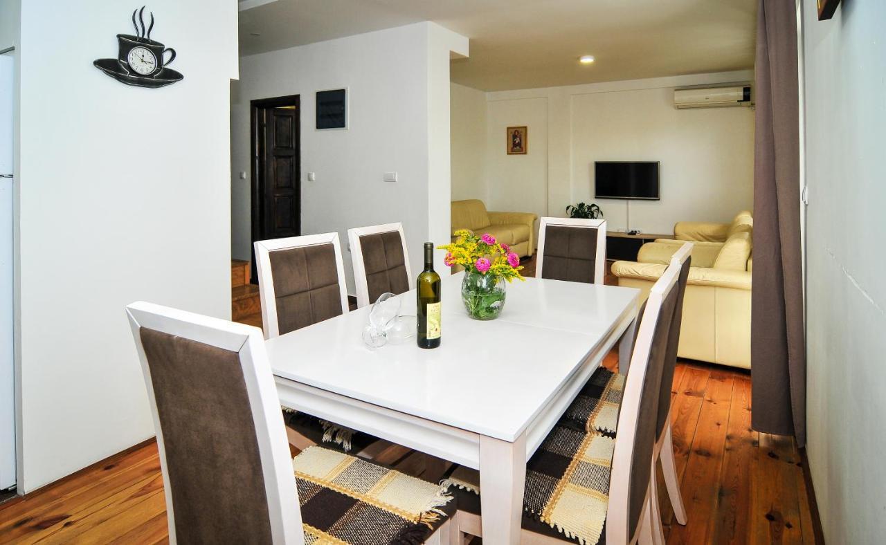 Milosavljevic Apartments Tivat Extérieur photo