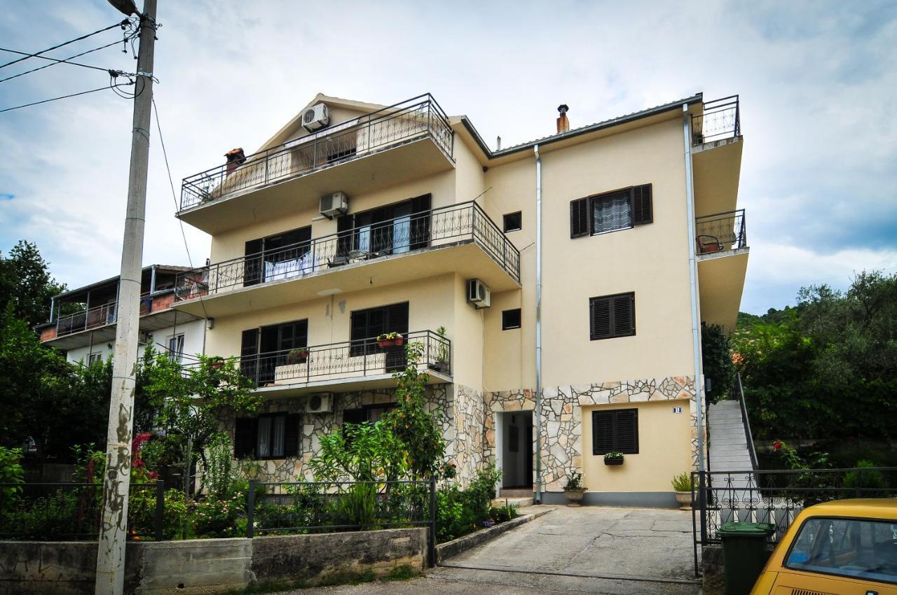 Milosavljevic Apartments Tivat Extérieur photo