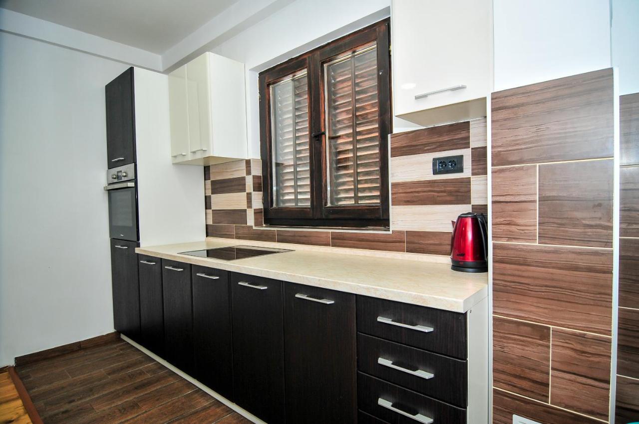 Milosavljevic Apartments Tivat Extérieur photo