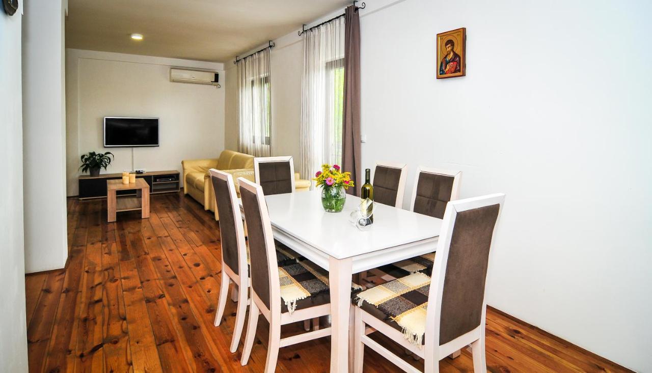 Milosavljevic Apartments Tivat Extérieur photo