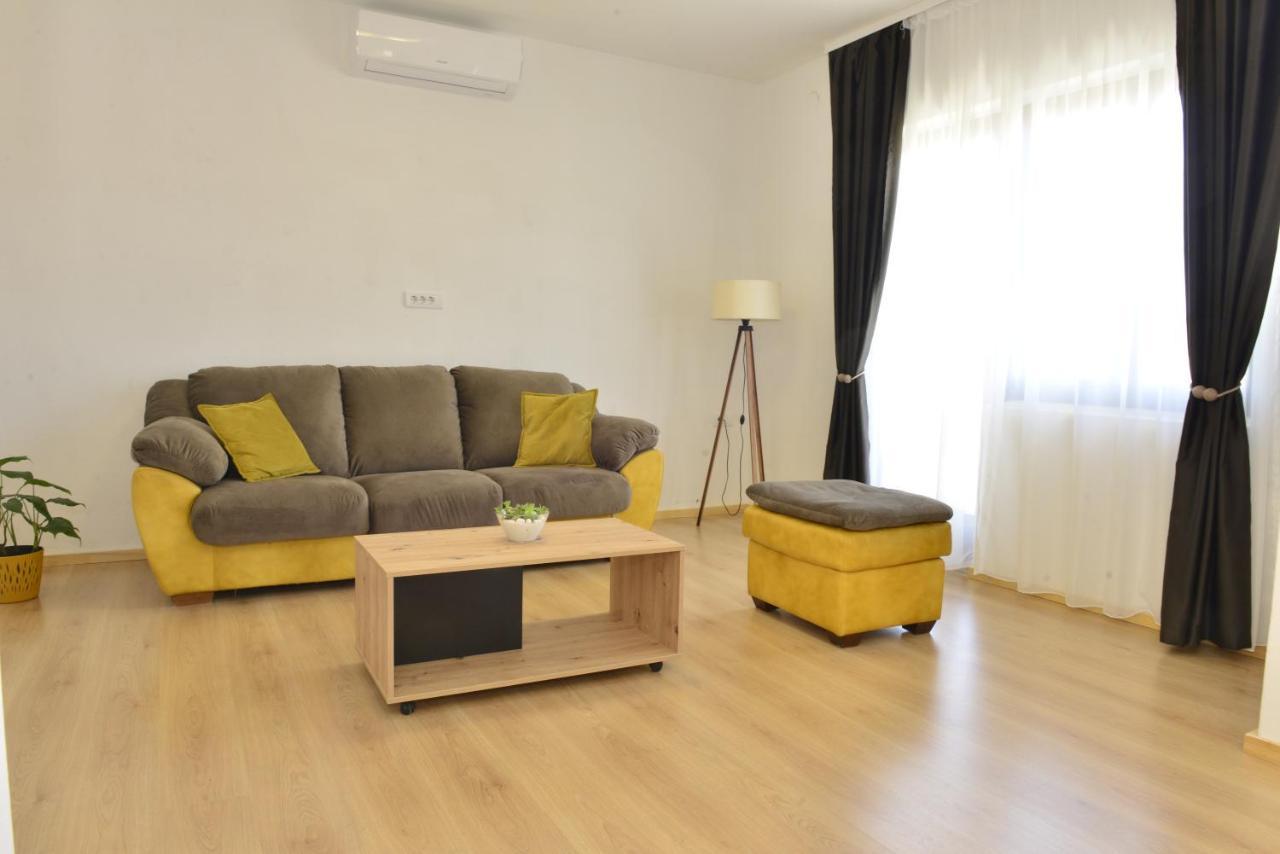 Milosavljevic Apartments Tivat Extérieur photo