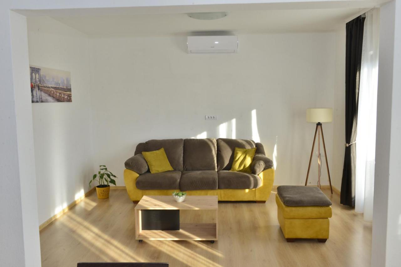 Milosavljevic Apartments Tivat Extérieur photo