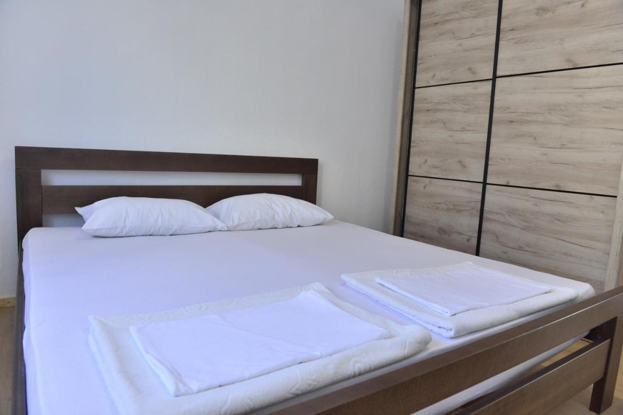 Milosavljevic Apartments Tivat Extérieur photo
