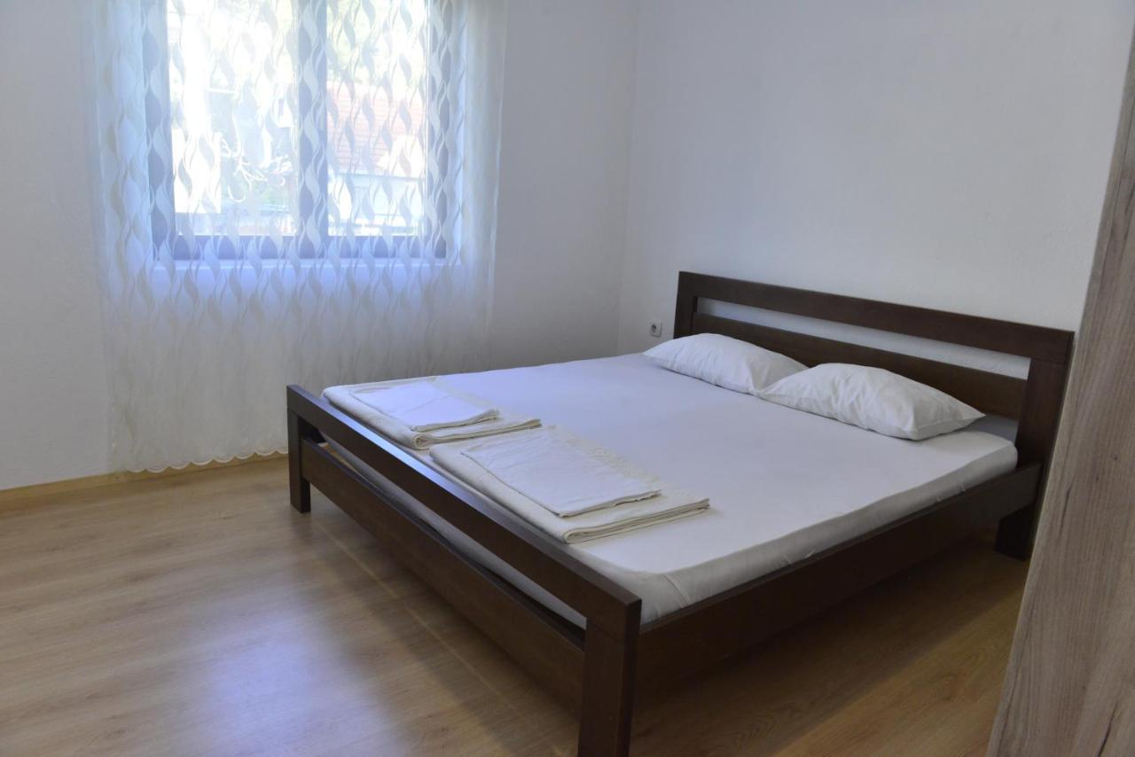 Milosavljevic Apartments Tivat Extérieur photo
