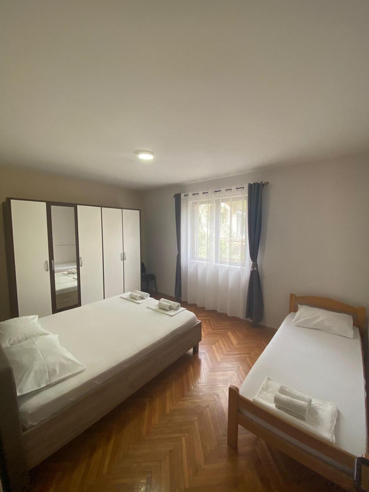 Milosavljevic Apartments Tivat Extérieur photo