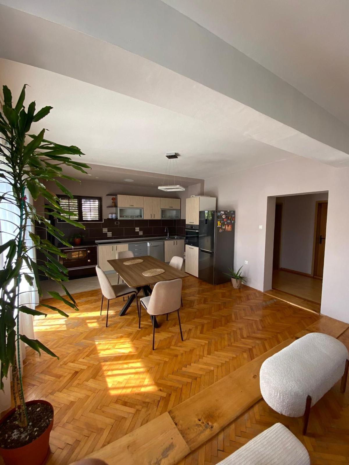 Milosavljevic Apartments Tivat Extérieur photo