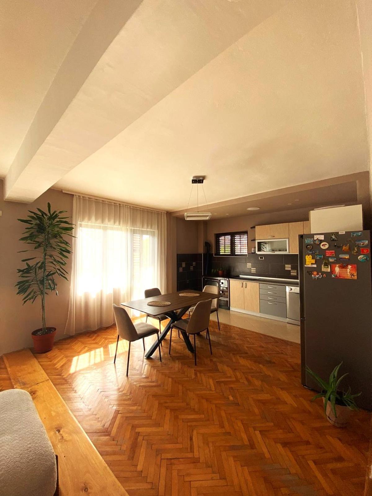Milosavljevic Apartments Tivat Extérieur photo