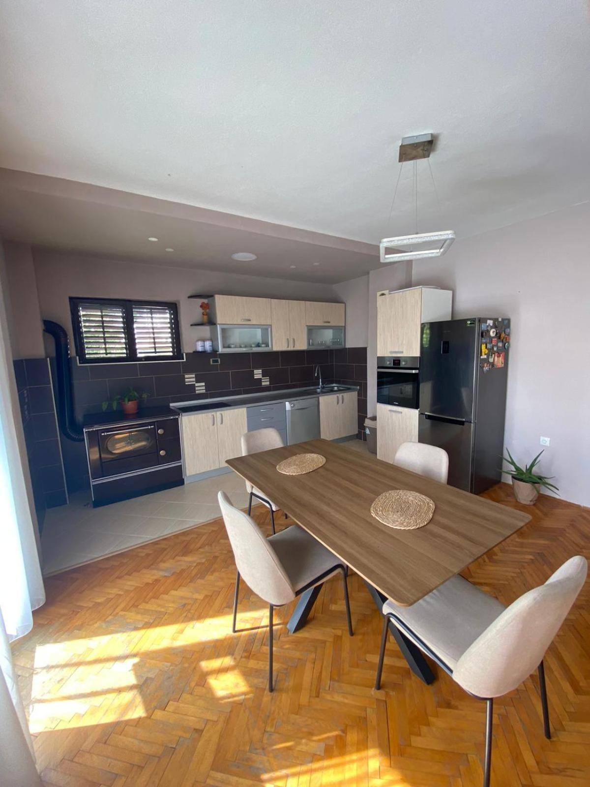 Milosavljevic Apartments Tivat Extérieur photo
