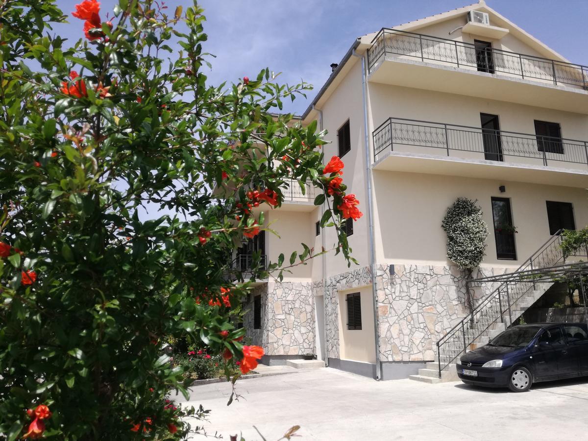 Milosavljevic Apartments Tivat Extérieur photo